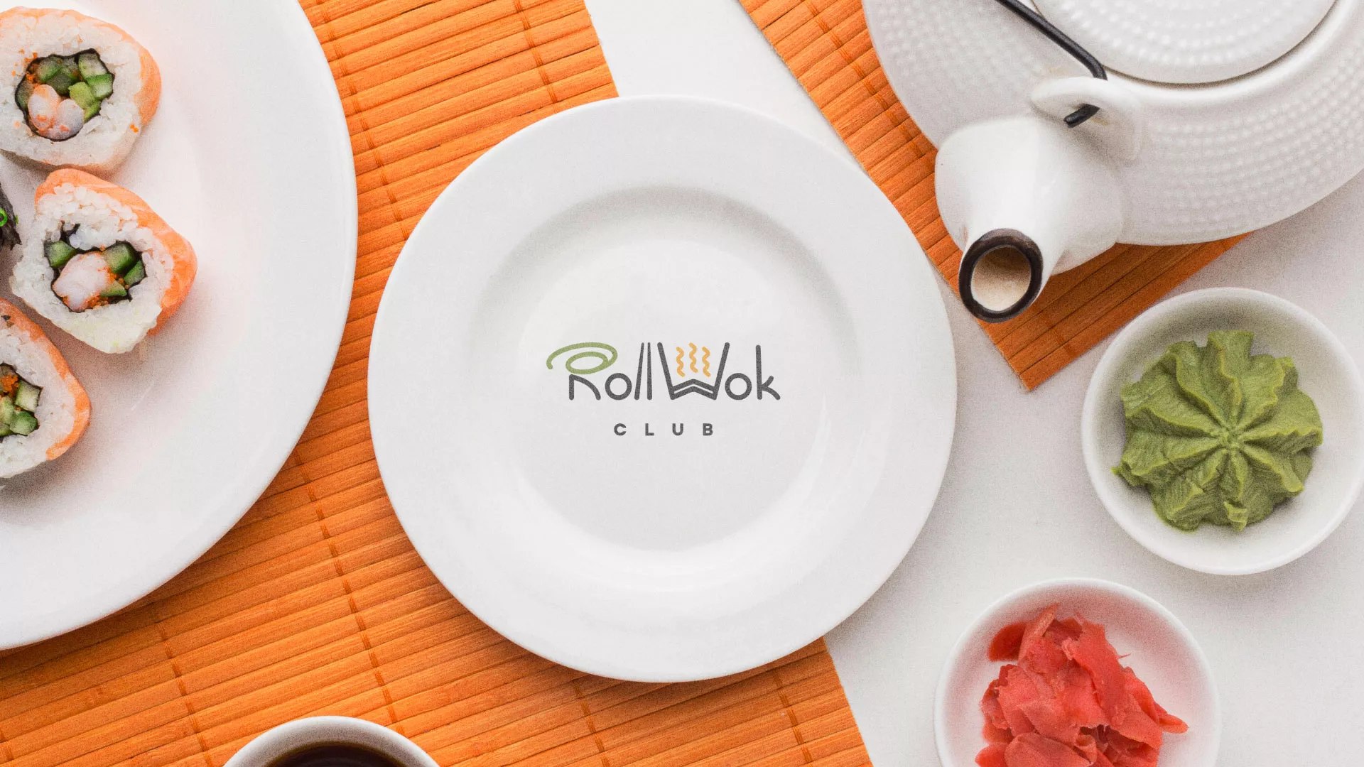 Разработка логотипа и фирменного стиля суши-бара «Roll Wok Club» в Невельске